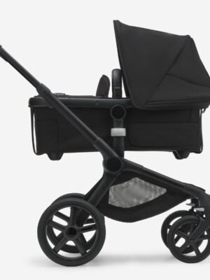 Bugaboo-Fox-5-bassinet-seat-stroller-black-chassis-midnight-black-fabrics-midnight-black-sun-canopy-x-PV006286-03